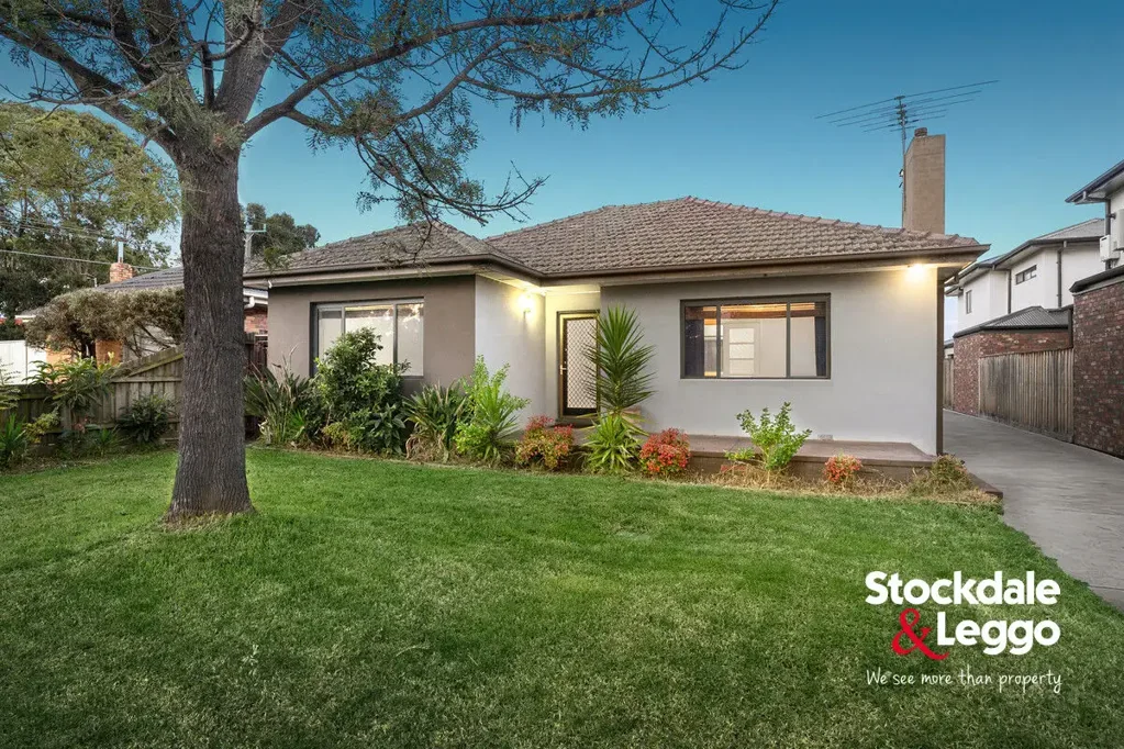 Glenroy 3chambre Spacious Living with the Rare Bonus of a Double Garage!