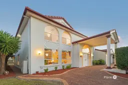 9 Meadow Place, Sunnybank Hills