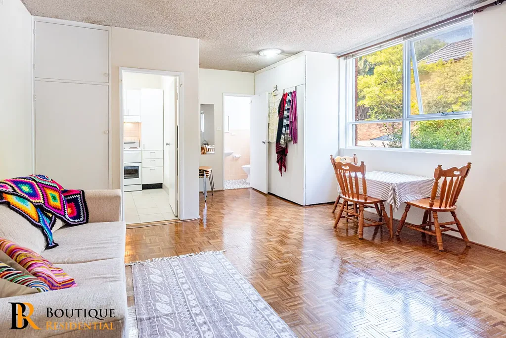 Generous Studio in the heart of Glebe