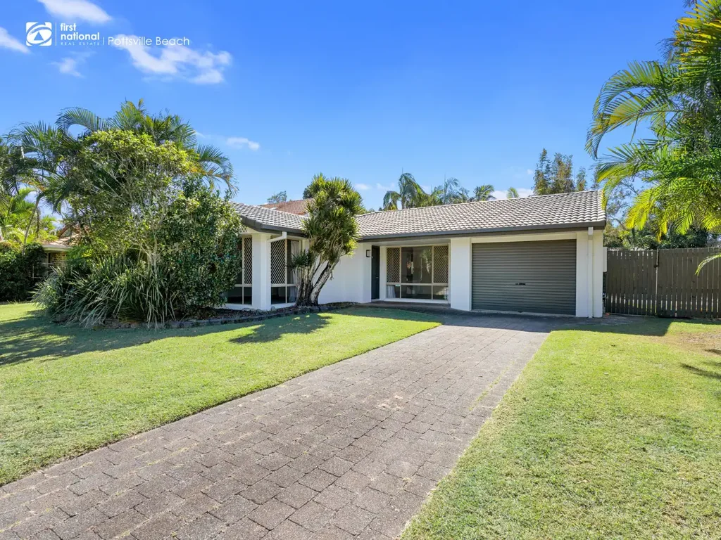 Coastal Family Living with Resort-Style Pool less than 200m to the beach