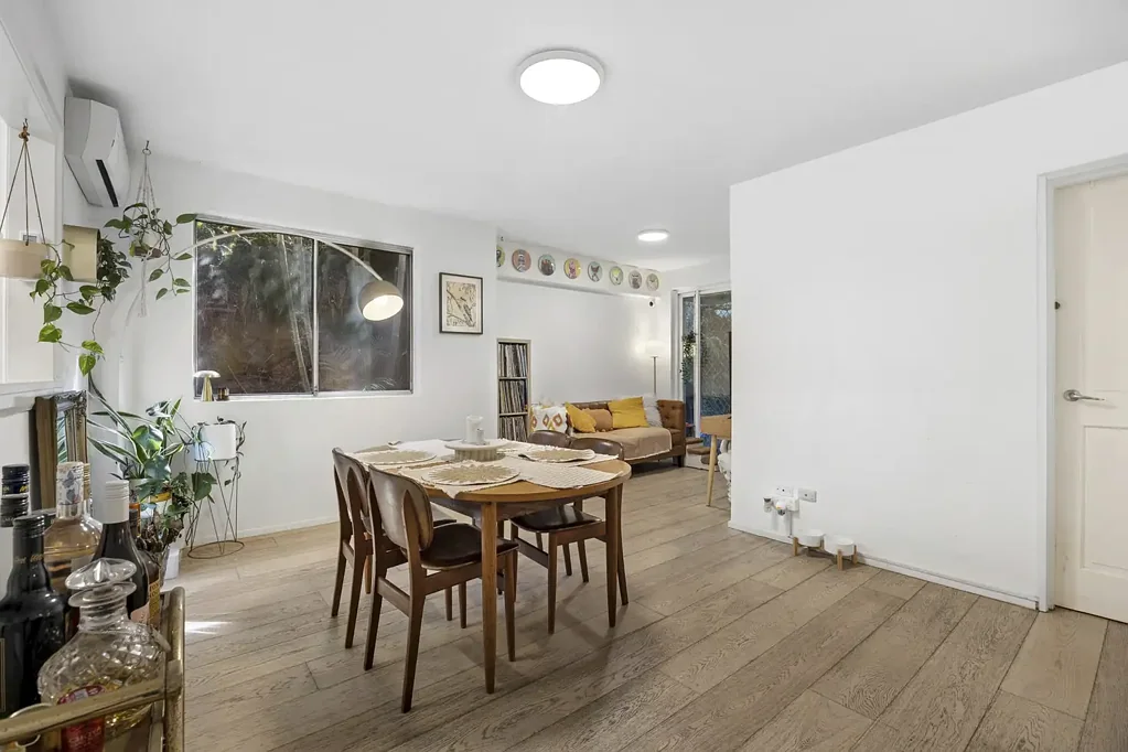 Peaceful Ground Floor Retreat with Private Courtyard