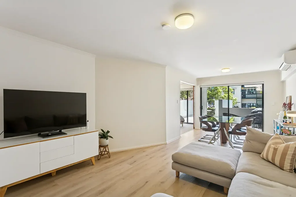 West Perth 2Kwarto Boutique Living with a Rare 58sqm Elevated Terrace Balcony