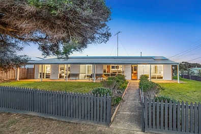 Ocean Grove 5 Slaapkamer A 5BR Beauty On A Big Block