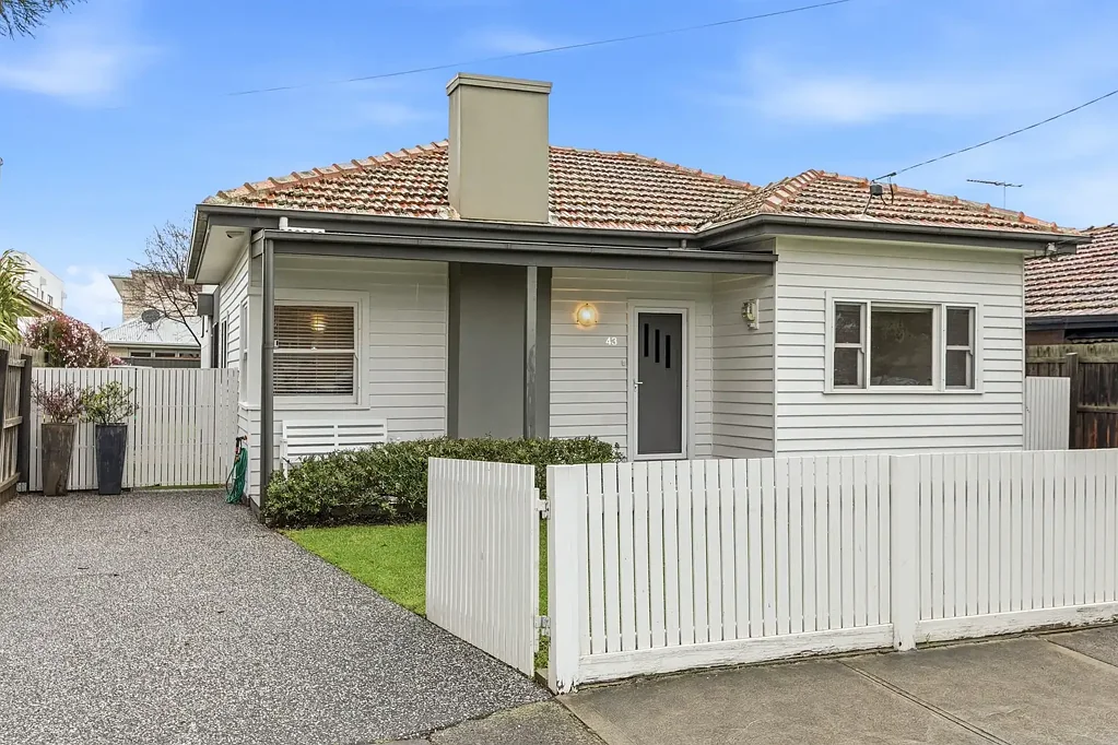 Newport 4Moenga Space, Style, Location