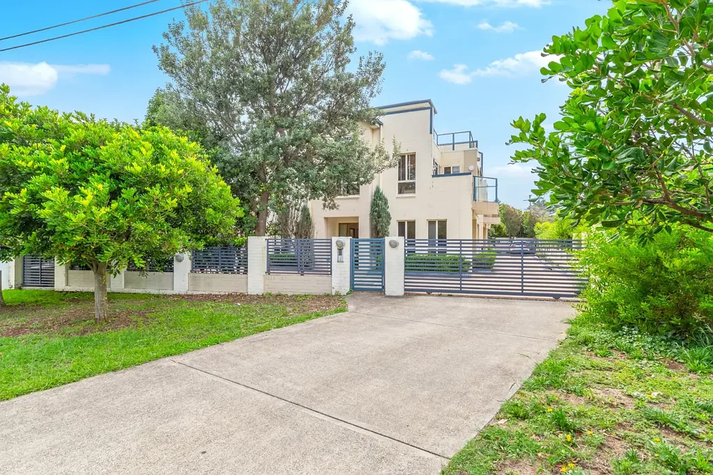 Umina Beach 3chambre Beachfront Reserve | Tri-Level Living | Premium Convenience