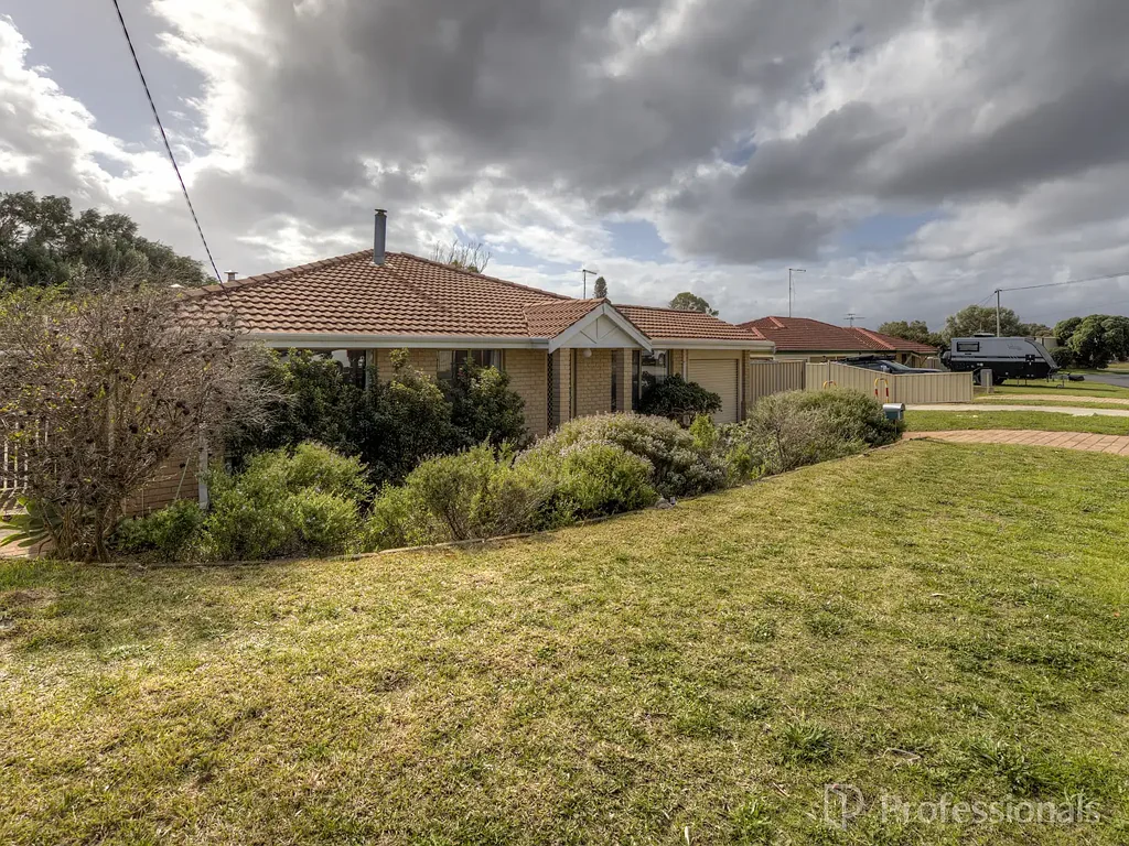9 Caley Place, Two Rocks, WA 6037, 4 Bedrooms, 2 Bathrooms, House
