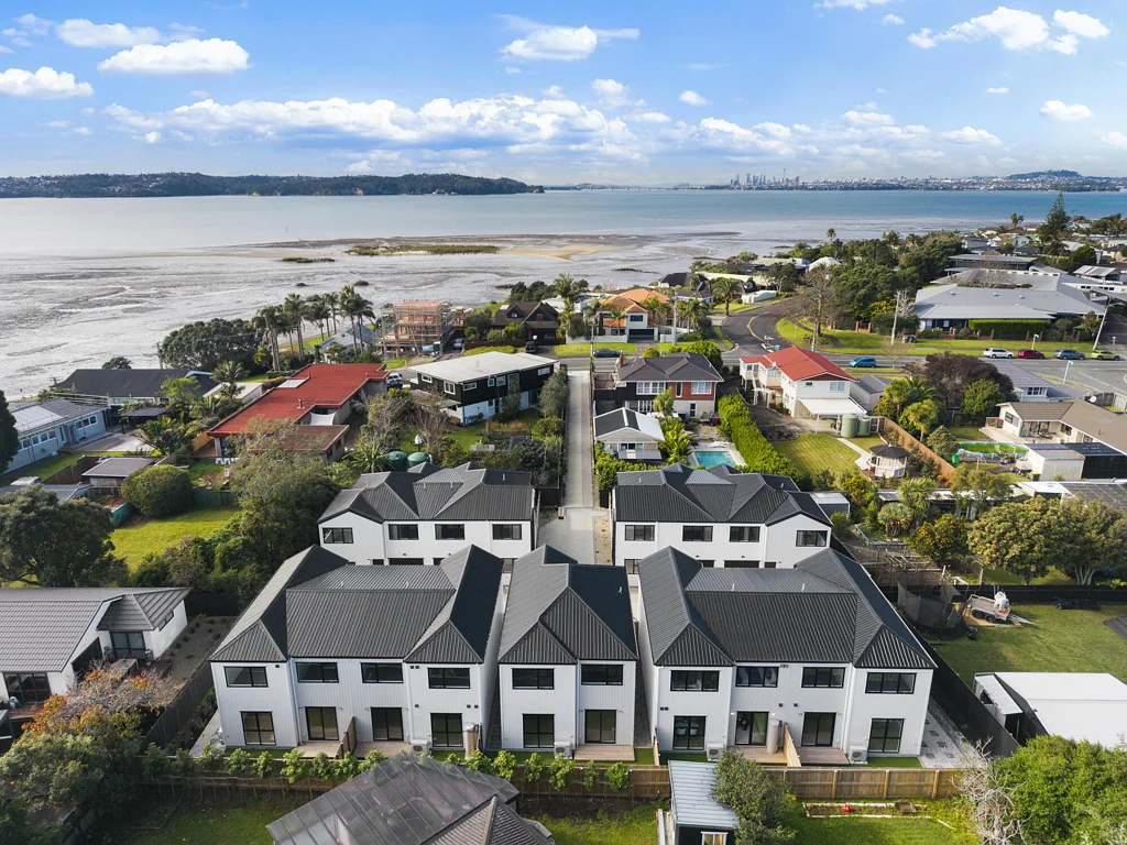 Te Atatu Peninsula 4Phòng ngủ The Peninsula's Best Buy - CCC & Titles Issued