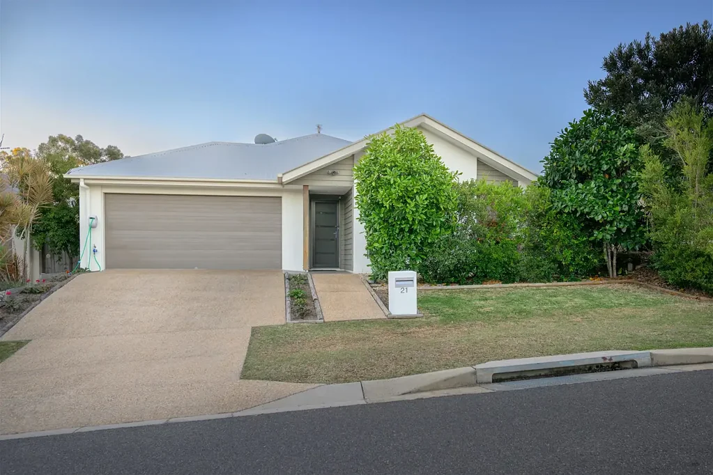 21 Boonderee Place, New Auckland, QLD 4680