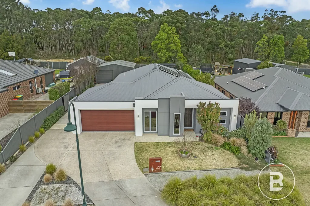 Mount Clear 3 Slaapkamer HIGH END HOME WITH REAR ACCESS AND SIDE ACCESS TO BIG SHED