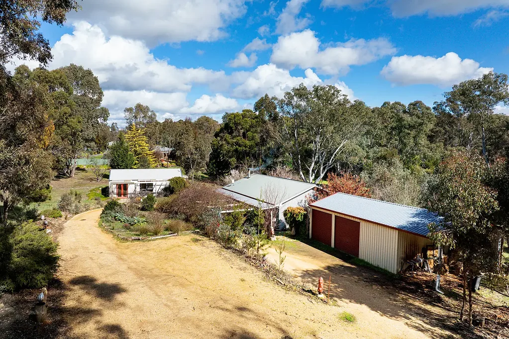 8645 Midland Highway, Barkers Creek, VIC 3451