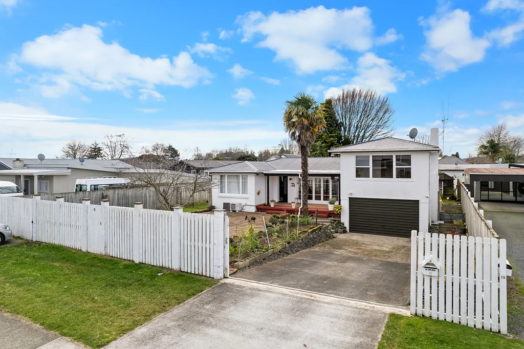 15 Arnold Street, Cambridge, Waipa, Waikato
