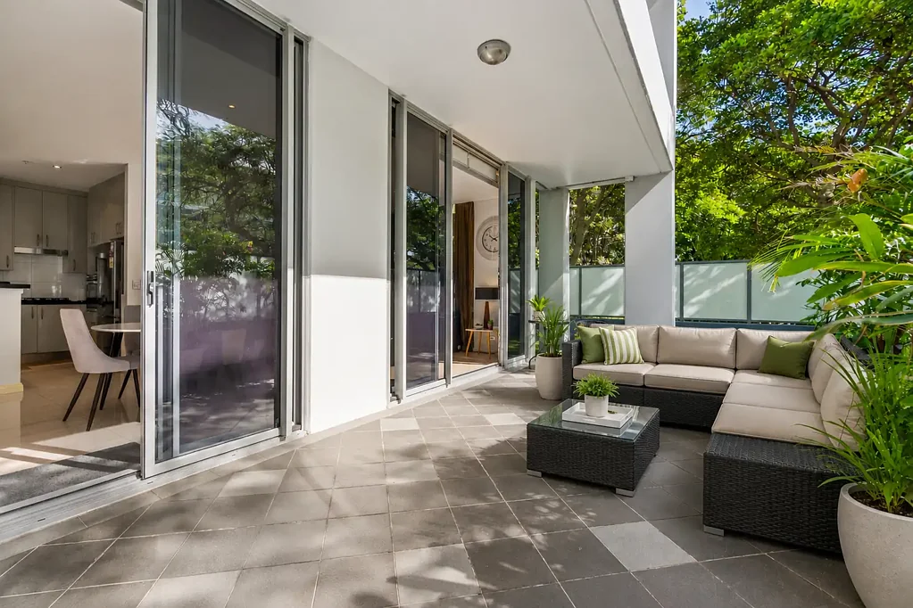 216/3 Como Crescent, Southport, QLD 4215