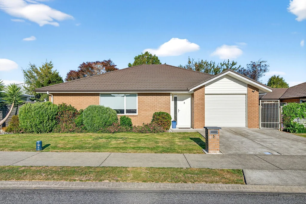 5 Tarata Grove, Lansdowne, Masterton, Wellington