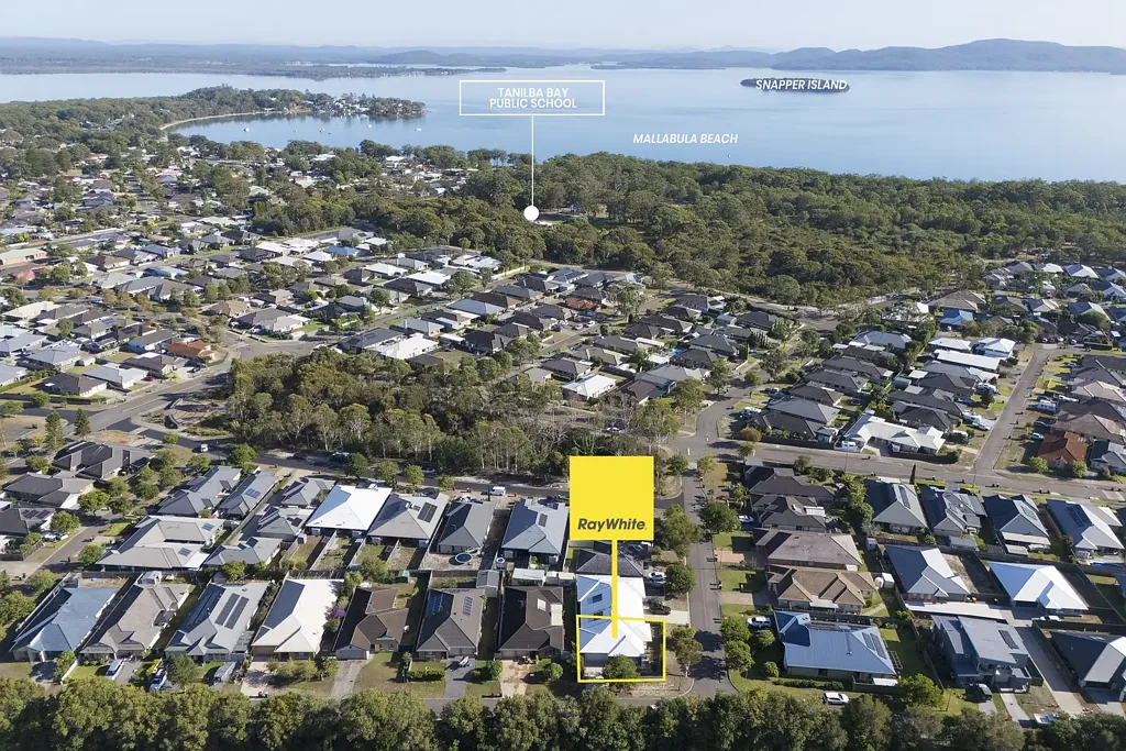 21 Broughton Circuit, Tanilba Bay, NSW 2319