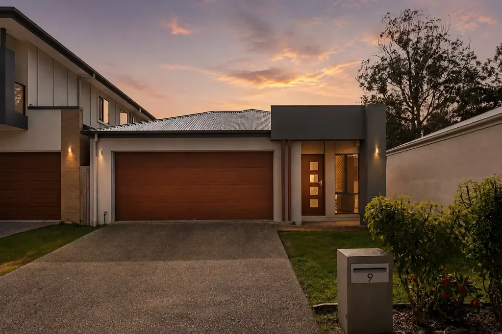 Bracken Ridge 4침실 Four-Year-Old Brick Home On 490m² Block-Available Now!