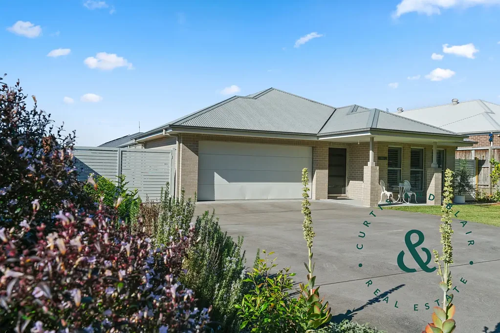 Medowie 4ห้องนอน Spacious family living opposite bush at The Bower