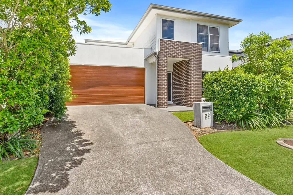 22 Amazon Circuit, Helensvale, QLD 4212