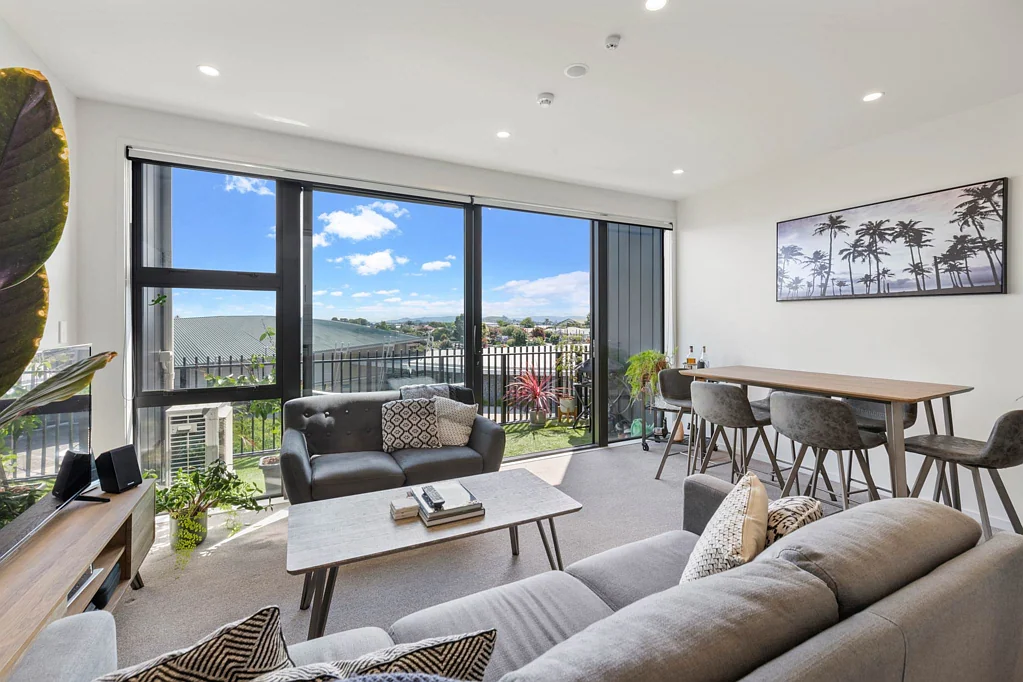 Otahuhu 2Habitaciones 2-Bedroom 1 car park Under $549k in Otahuhu
