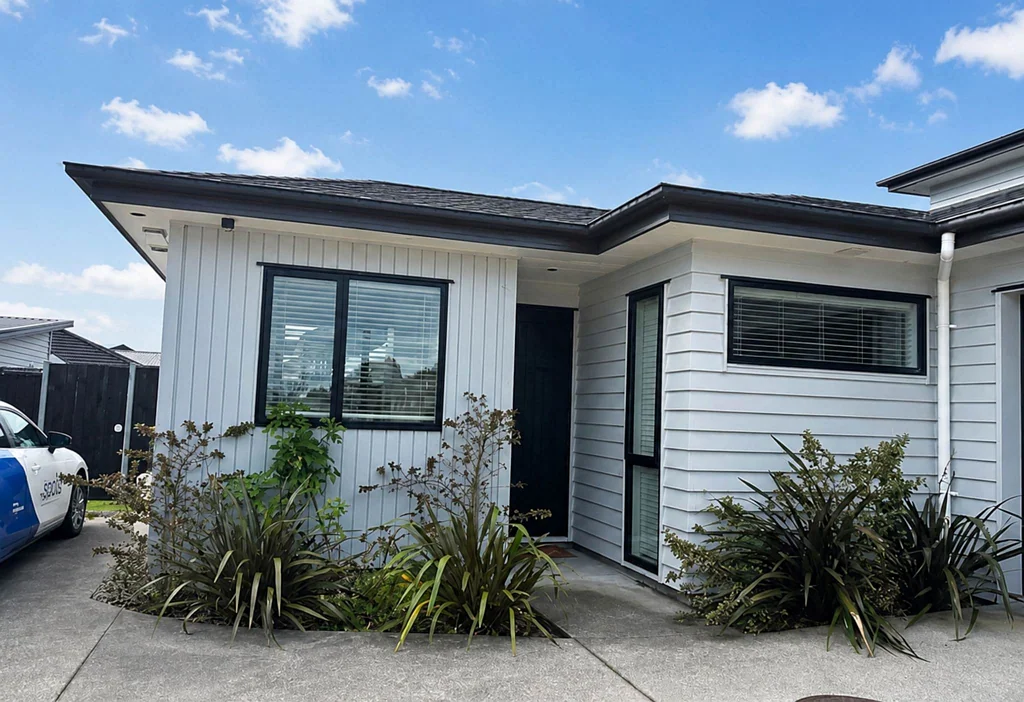 Two bedroom minor  - Pets Considered