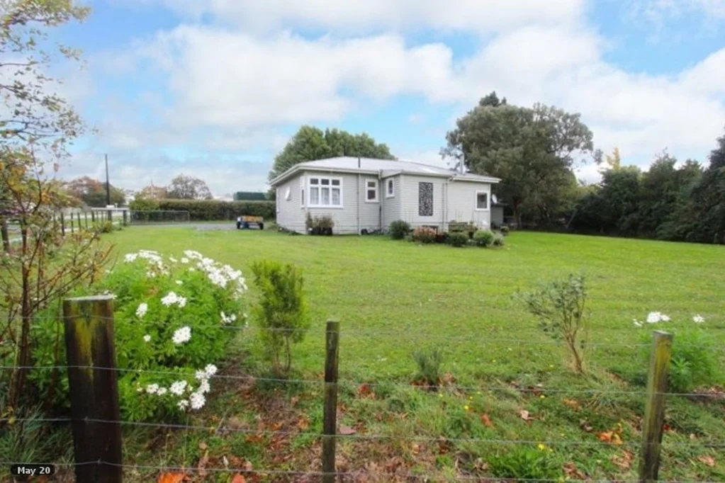 Handy location close to town