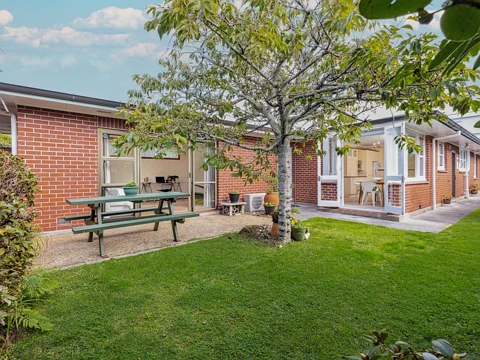 Epsom 4部屋 Classic Charm Meets Potential