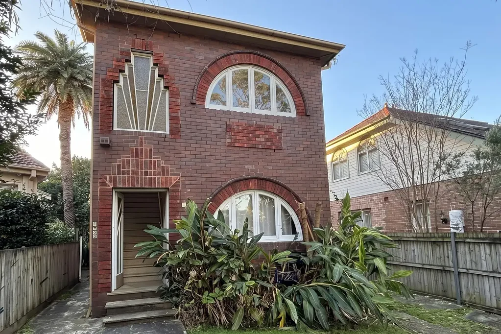 Two bedroom art deco with sunroom