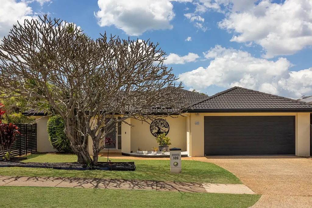 Bracken Ridge 4બેડરૂમ Beautifully Renovated Family Home with Pool, Solar & Side Access!