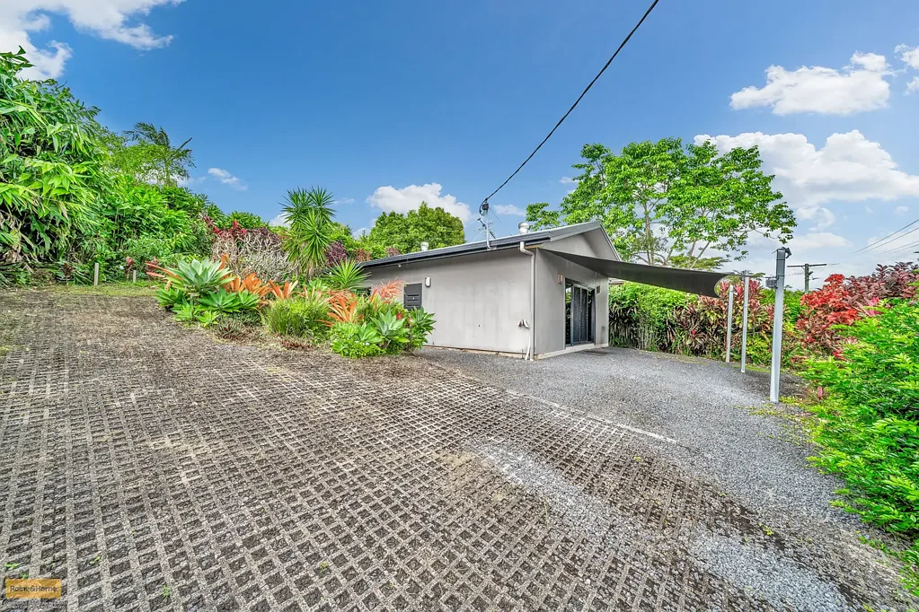 East Innisfail 1Kwarto Modern cottage Freehold. No Body Corporate