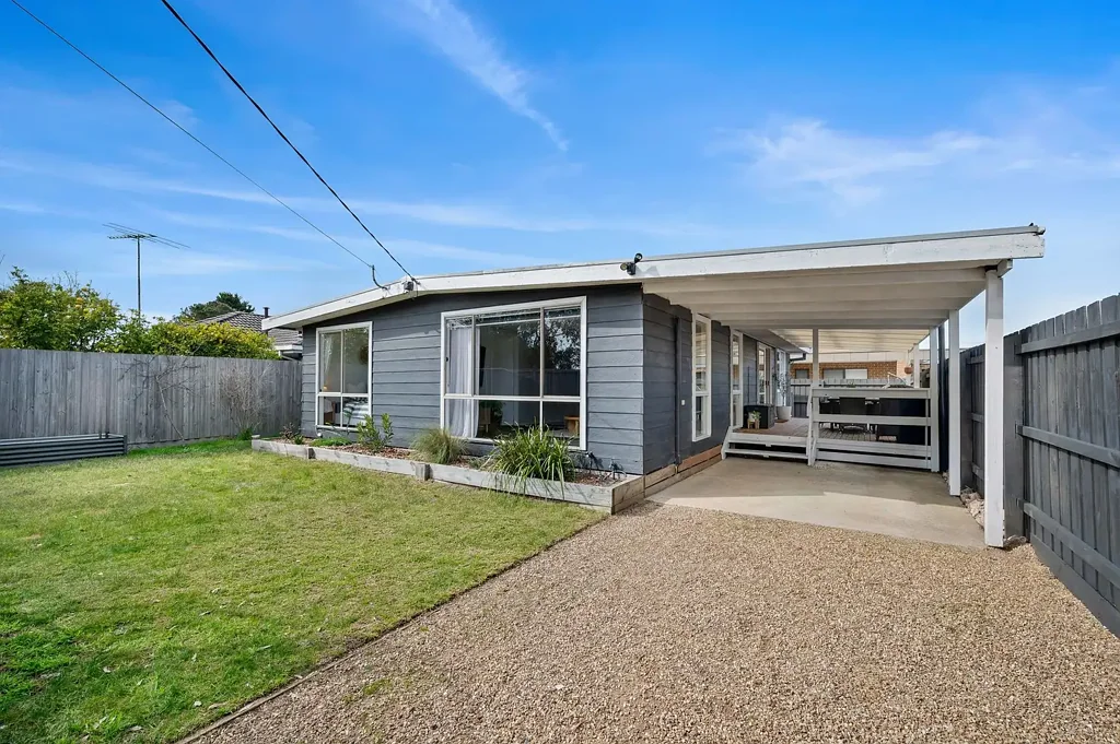 Capel Sound 3બેડરૂમ ADORABLE THREE-BEDDER WALKING DISTANCE TO THE BEACH