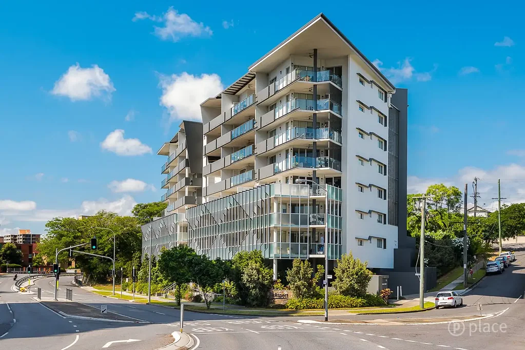 Toowong 2chambre Penthouse Apartment With Mt Coot-tha Views + Storage Room