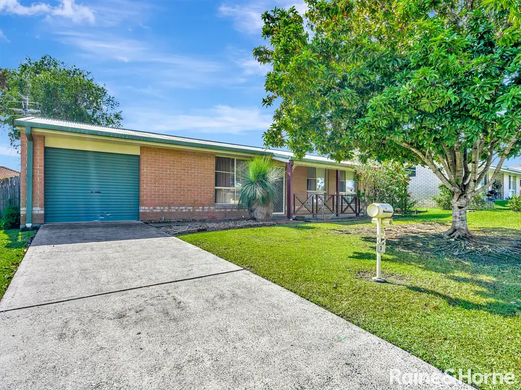 Townsend 3Zimmer Solid Brick, Big Yard, Huge Potential