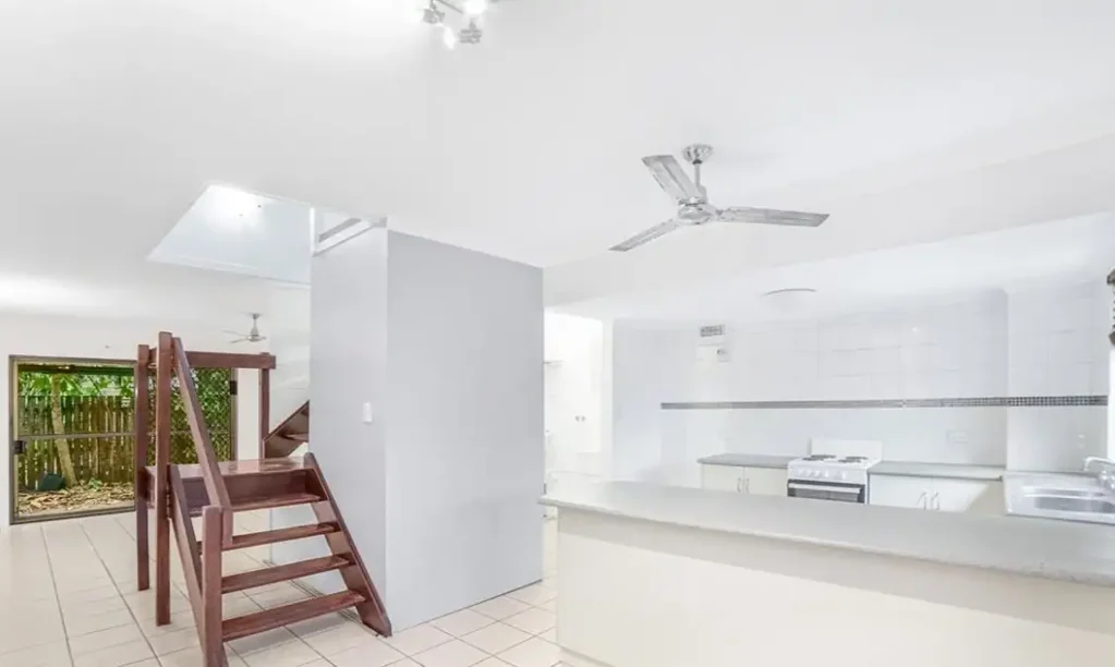 Cairns North 2Zimmer Secure Investment with Long-Term Tenants & Strong Upside