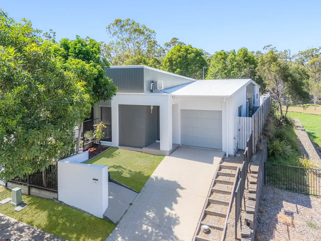 2 Valhalla Street, Clinton, QLD 4680
