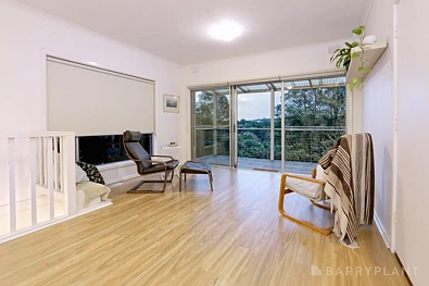 339 BELGRAVE-GEMBROOK RD, EMERALD VIC 3782, 3 Kuwarto, 2 Banyo, House