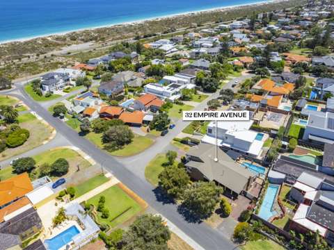 City Beach 4 Bedroom POTENTIAL PLUS IN PRIZED POSITION