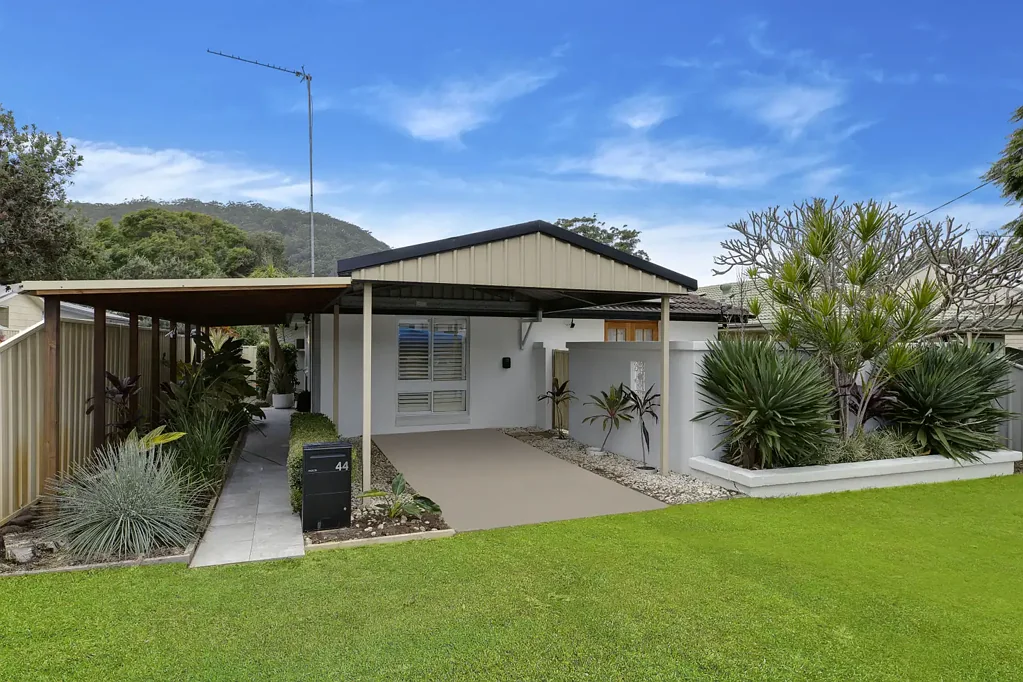 Ettalong Beach 3Kwarto Modern Family Living with Room to Grow.