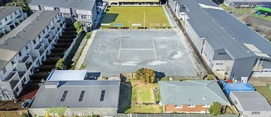 奥克兰百年俱乐部地块面临法拍，开发梦碎引关注