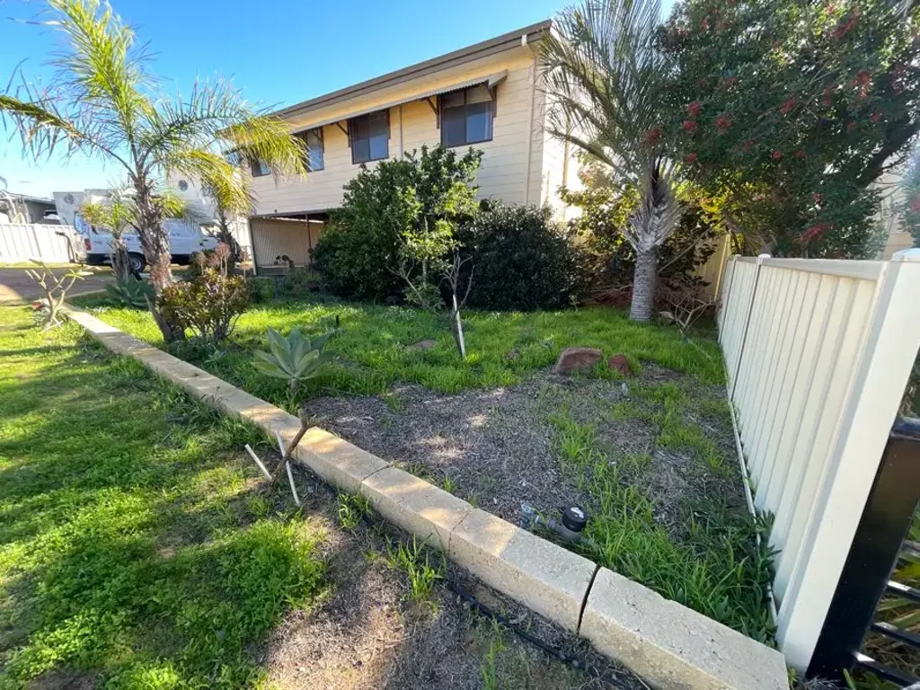 Room in Shared House - Cozy living in quiet Cul-de-sac - Includes water, and electricity usage