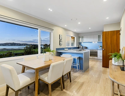 77 Kiwi Esplanade, Mangere Bridge, Manukau City, 4 રૂમ, 2 બાથરૂમ, House