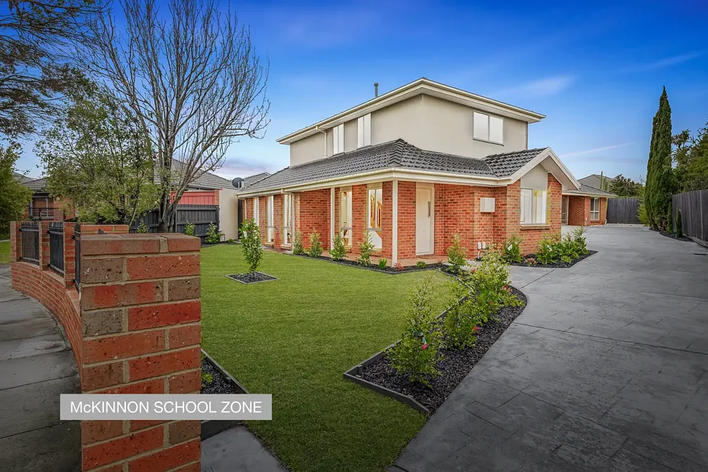 Bentleigh East 3कमरा EXCEPTIONAL LIVING IN McKINNON SCHOOL ZONE