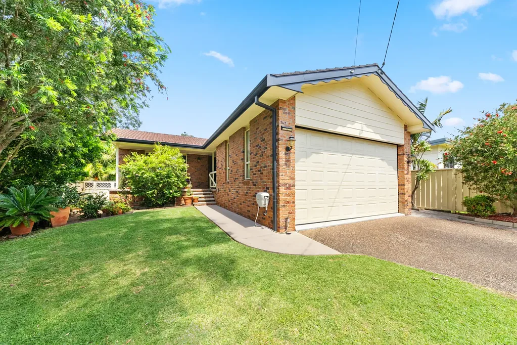 126 Cams Boulevard, Summerland Point, NSW 2259