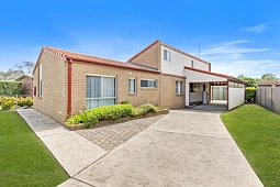 12 Blue Gum Parade, Maloneys Beach