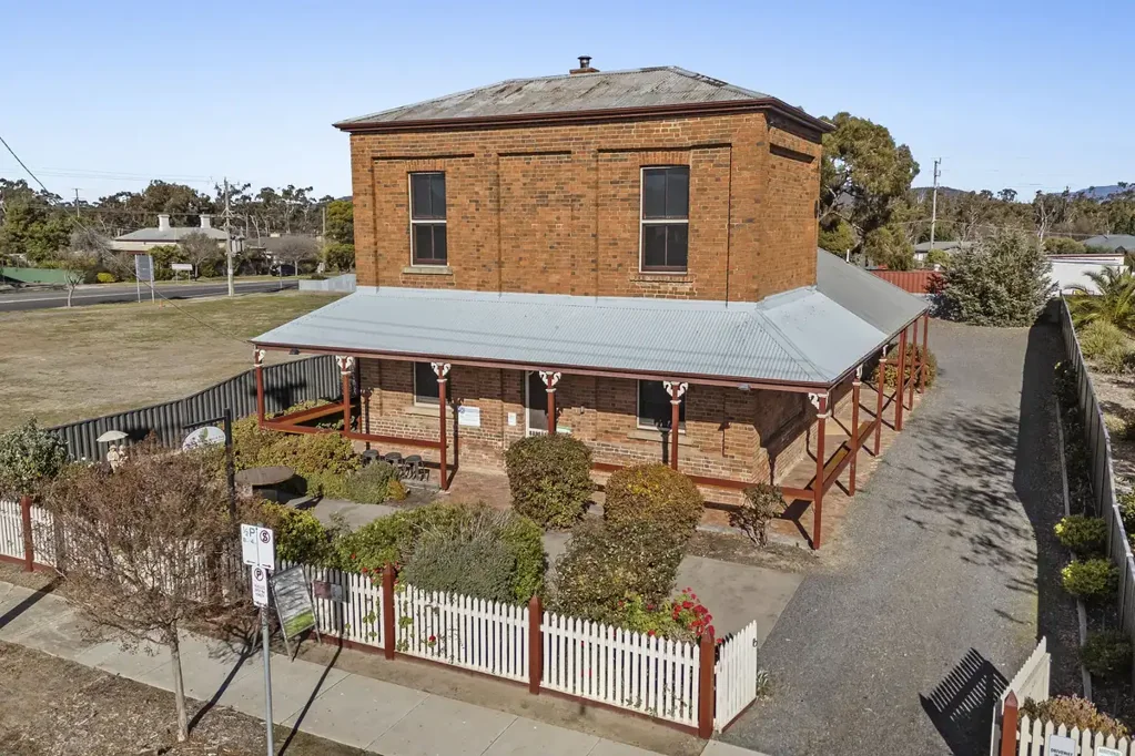 Stawell 1Habitaciones A Rare Piece of Victorian History with Commercial & Cultural Potential with rental return