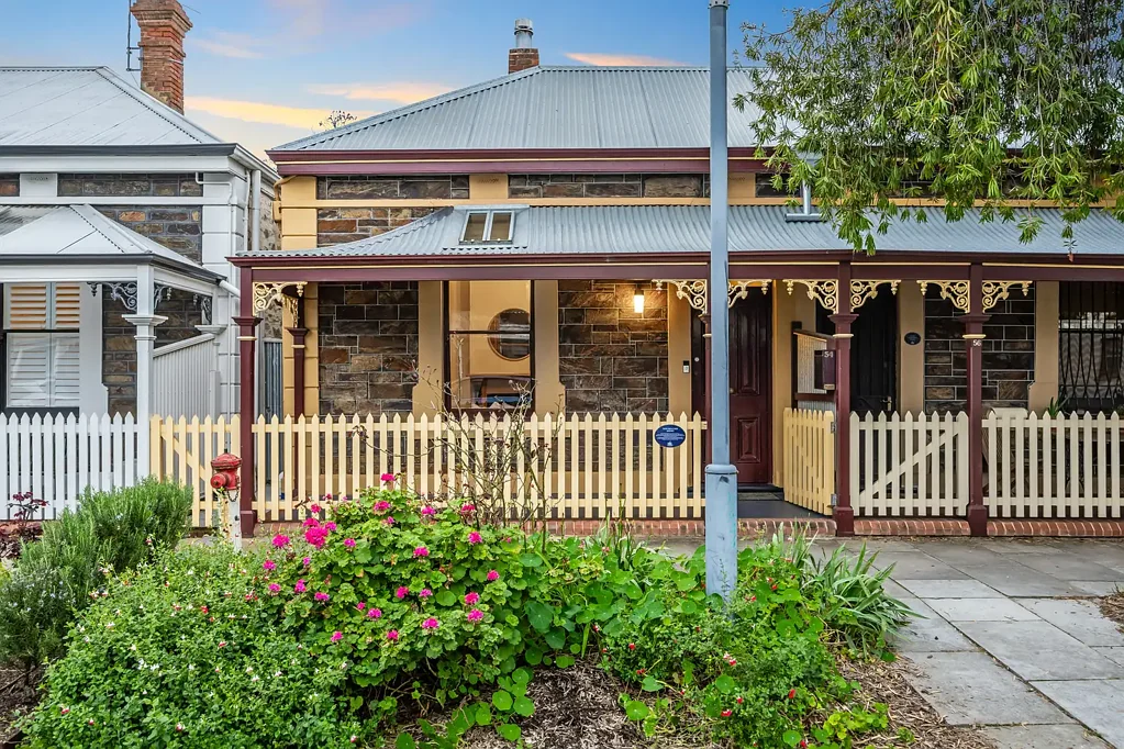 Adelaide 2 Slaapkamer Keep it classic, live it up; a city cottage in very good company…