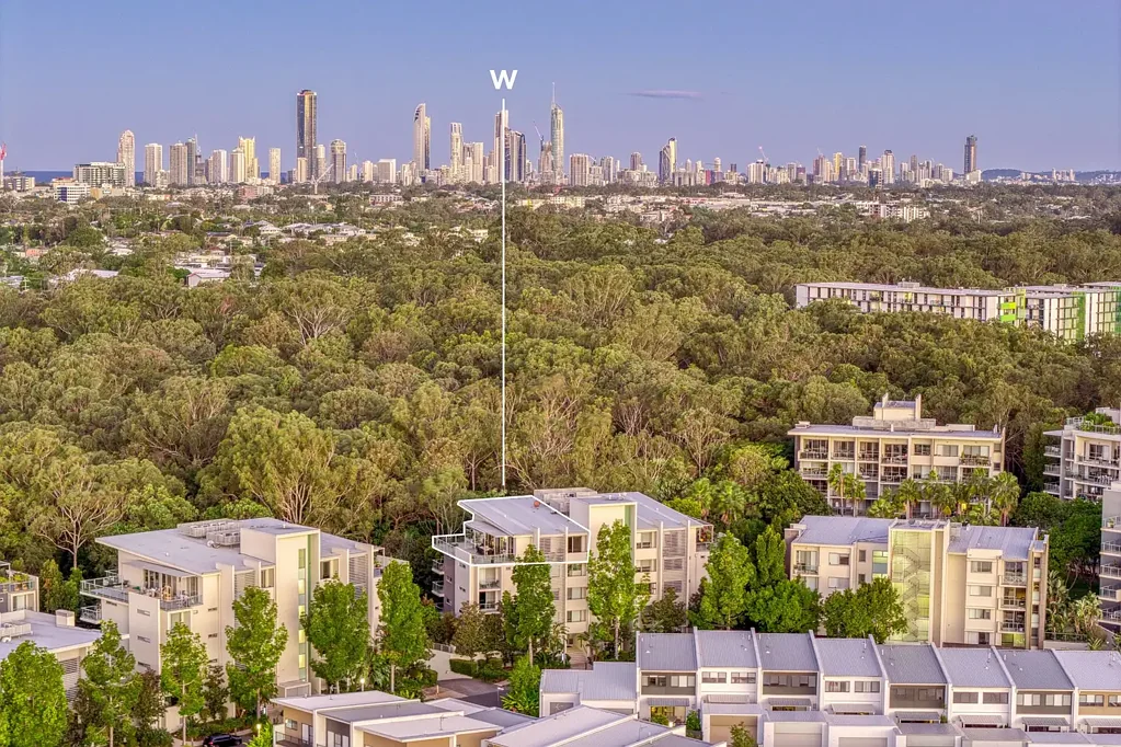 Southport 3房  PENTHOUSE LUXURY WITH TREE TOP SERENITY AND UNRIVALLED OUTDOOR LIVING