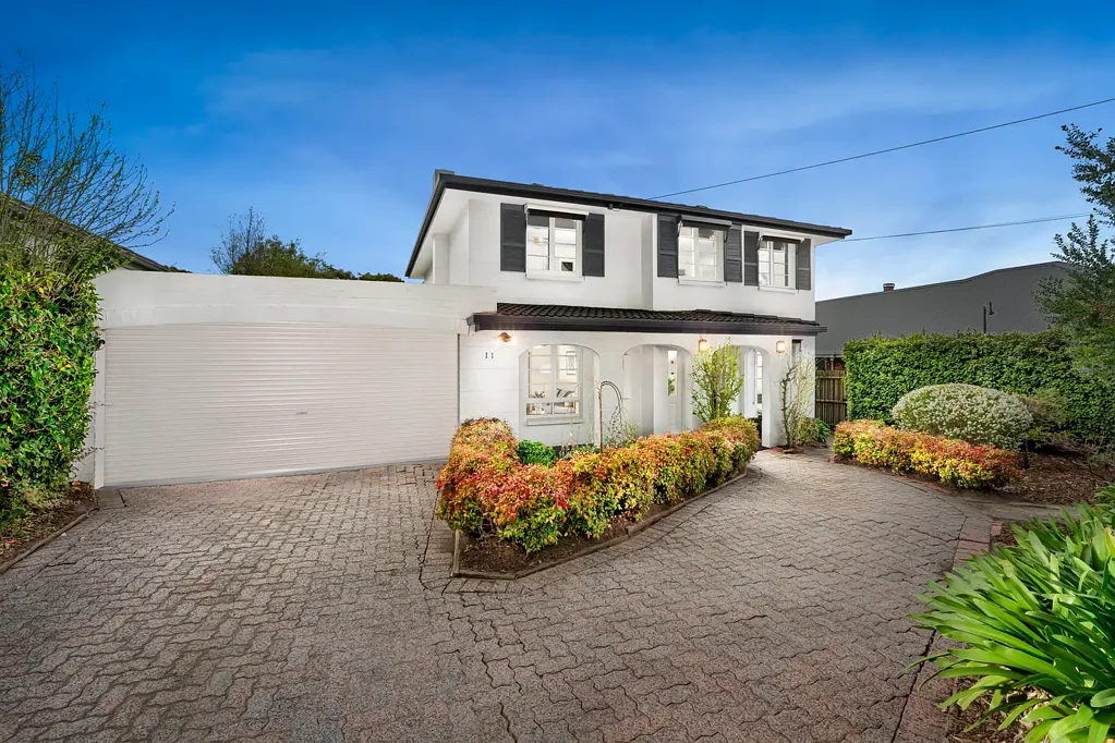 11 Bristow Drive, Forest Hill, VIC 3131