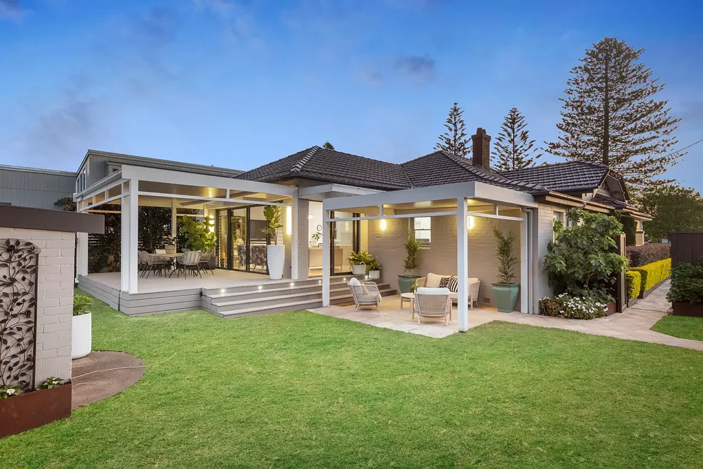 264 Parkway Avenue, Hamilton East, NSW 2303