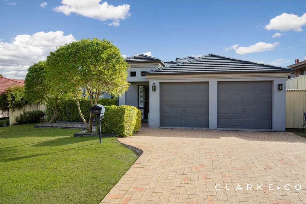 4 Golden Wattle Crescent, Thornton, NSW 2322