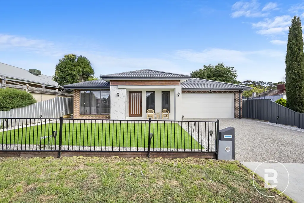11 Dodds Street, Maryborough, VIC 3465