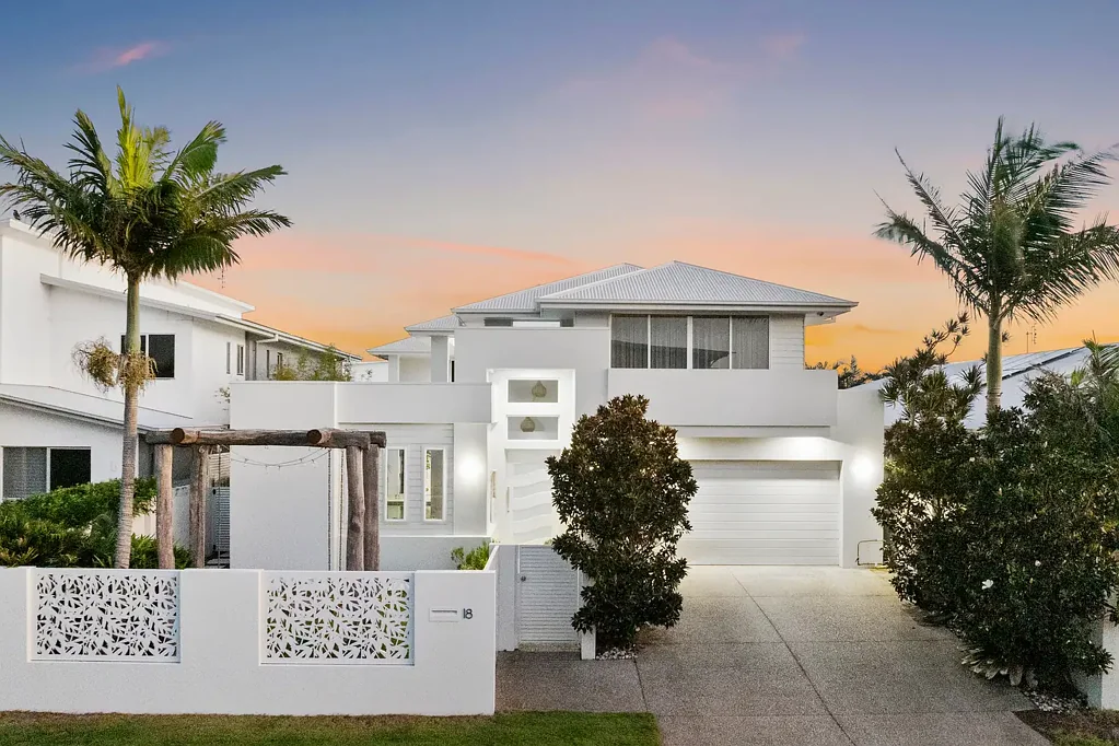 Kingscliff 5房  Executive, Spacious Family Residence